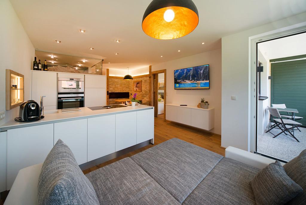 Royal Waldfeld Apartment ไมย์อาโฮเฟิน ภายนอก รูปภาพ