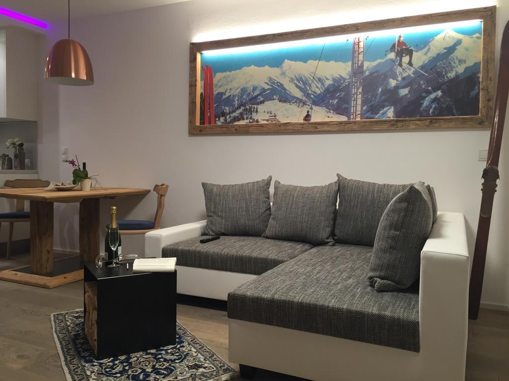 Royal Waldfeld Apartment ไมย์อาโฮเฟิน ภายนอก รูปภาพ