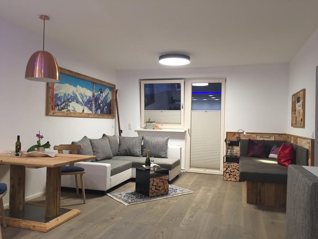 Royal Waldfeld Apartment ไมย์อาโฮเฟิน ภายนอก รูปภาพ