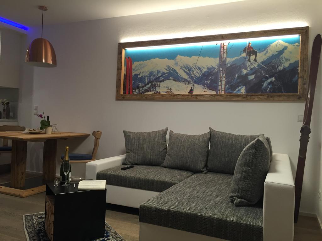 Royal Waldfeld Apartment ไมย์อาโฮเฟิน ภายนอก รูปภาพ