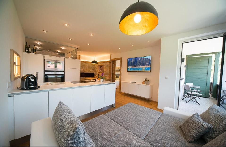 Royal Waldfeld Apartment ไมย์อาโฮเฟิน ภายนอก รูปภาพ